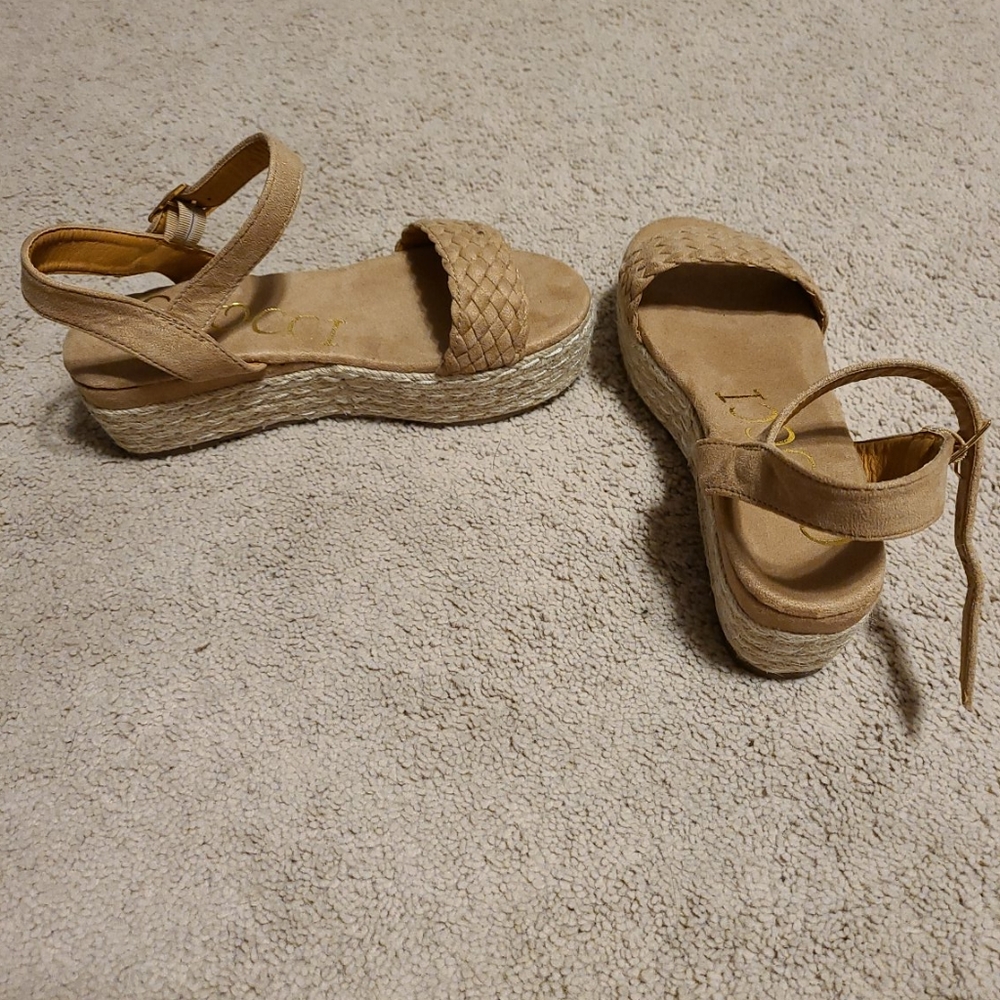Womens sandals